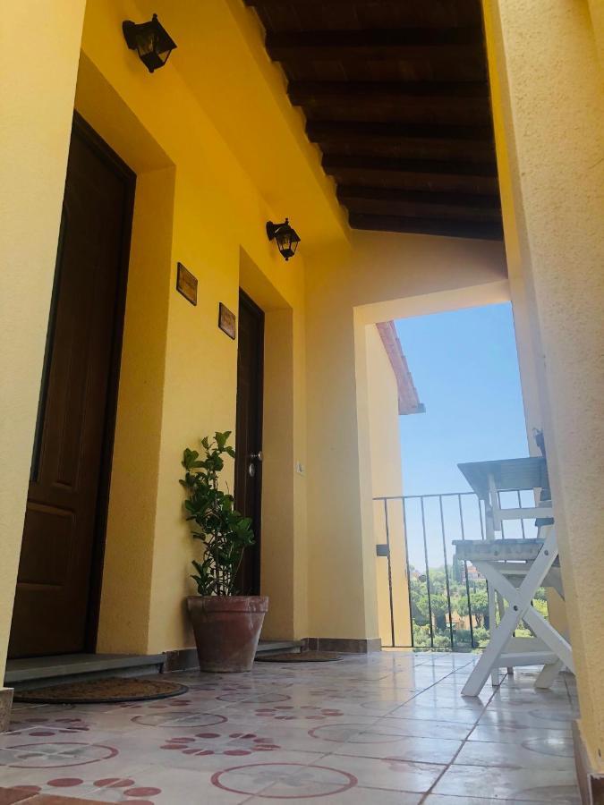 Holiday House Cuordinatura Apartment มนโตโปลิอินวัลดาร์โน ภายนอก รูปภาพ