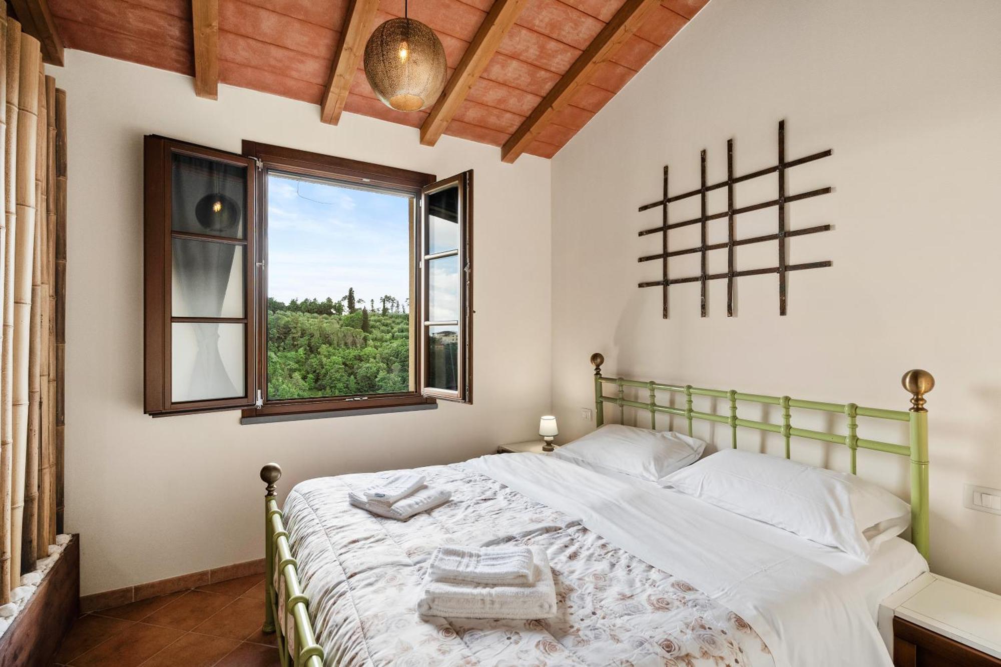 Holiday House Cuordinatura Apartment มนโตโปลิอินวัลดาร์โน ภายนอก รูปภาพ