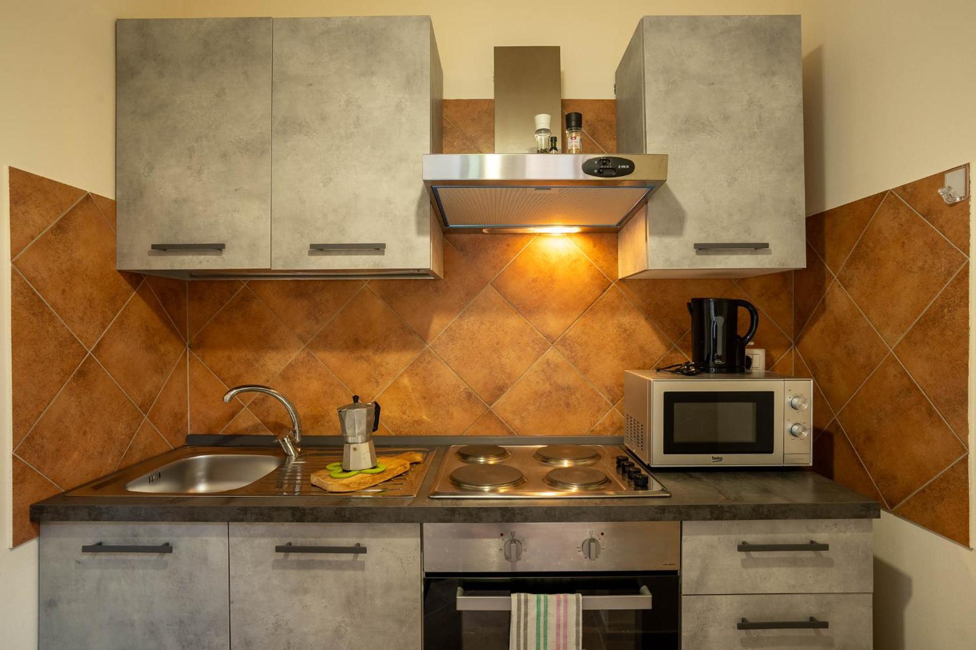 Holiday House Cuordinatura Apartment มนโตโปลิอินวัลดาร์โน ภายนอก รูปภาพ
