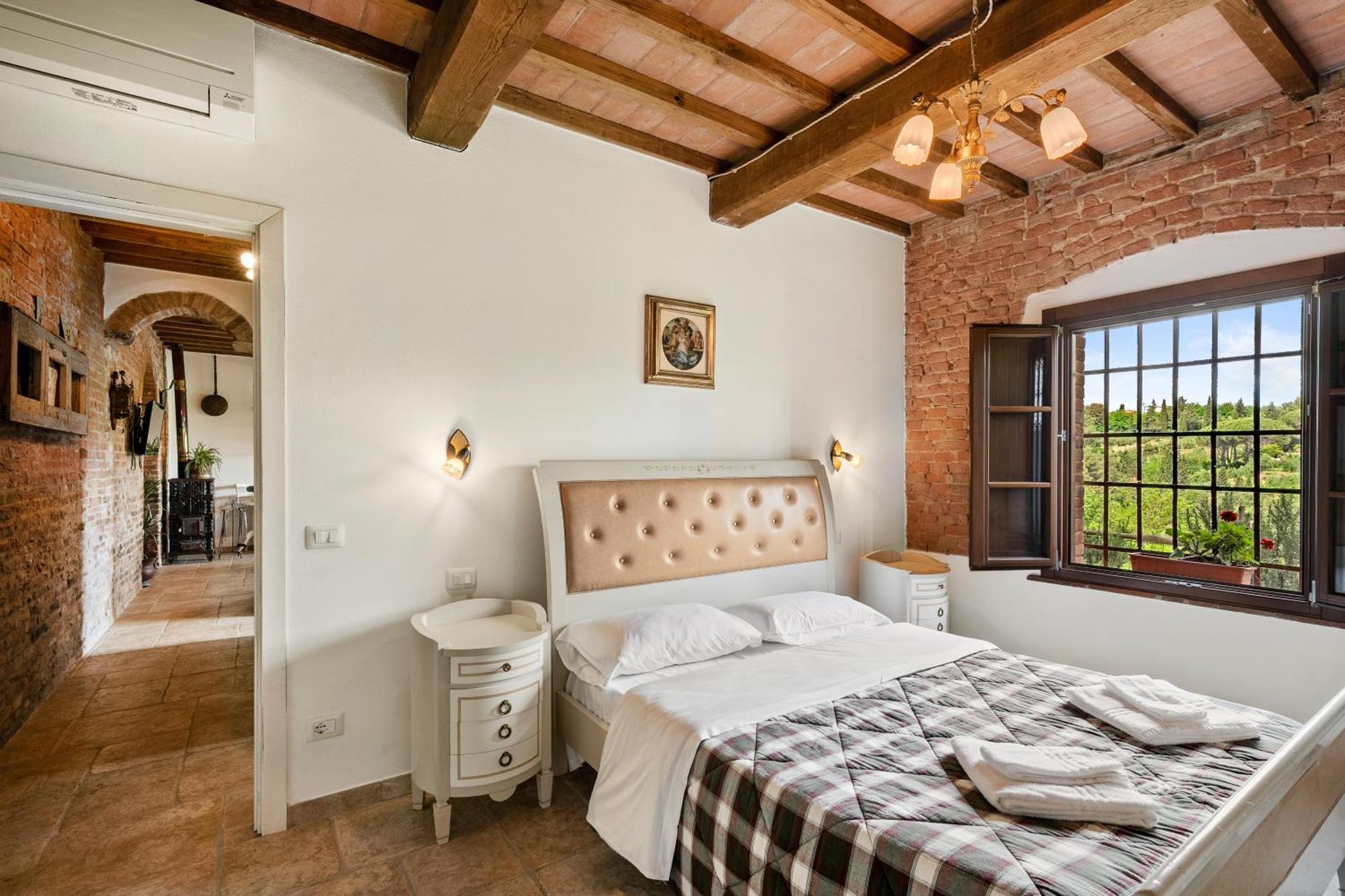 Holiday House Cuordinatura Apartment มนโตโปลิอินวัลดาร์โน ภายนอก รูปภาพ