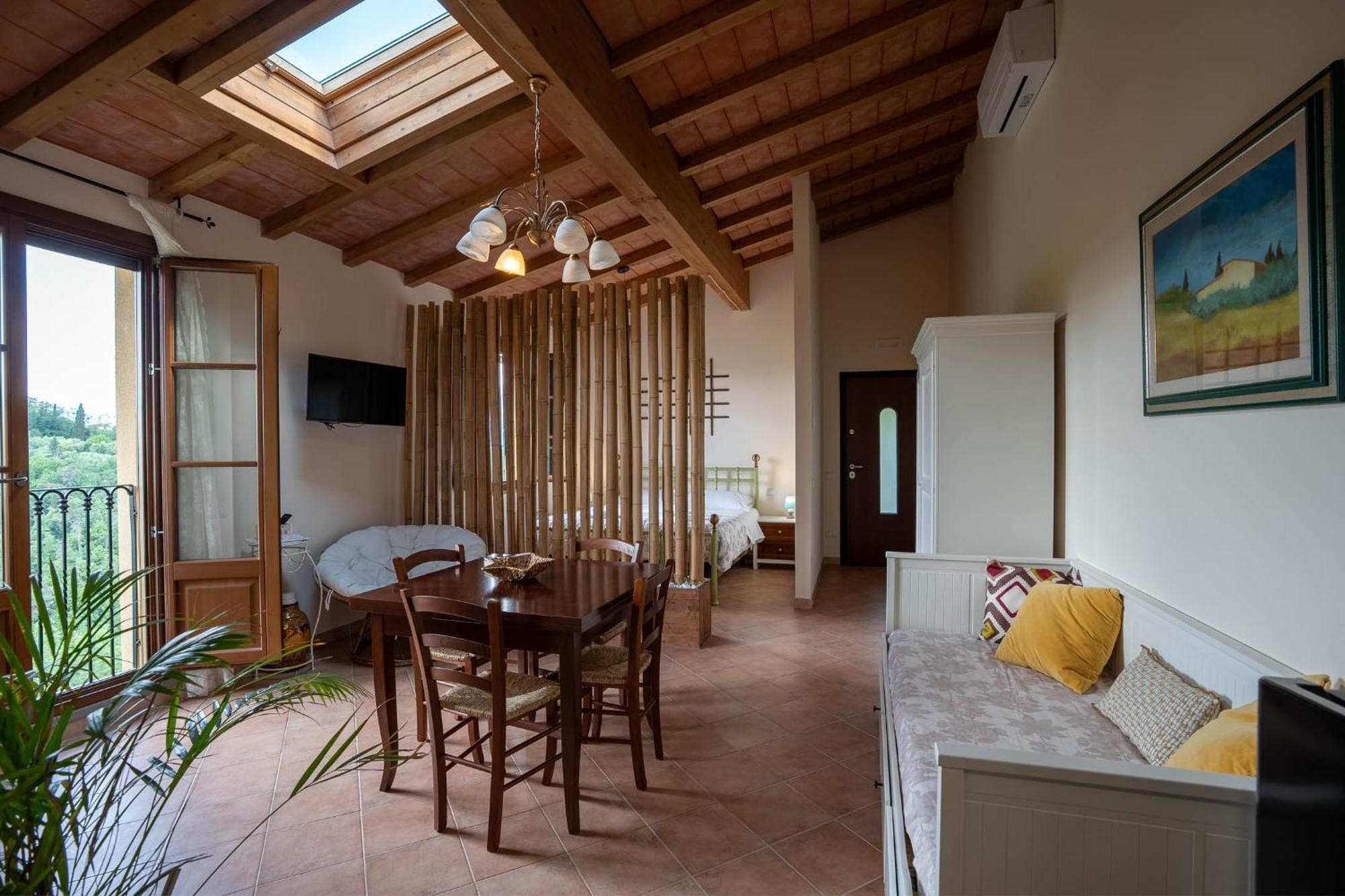 Holiday House Cuordinatura Apartment มนโตโปลิอินวัลดาร์โน ภายนอก รูปภาพ
