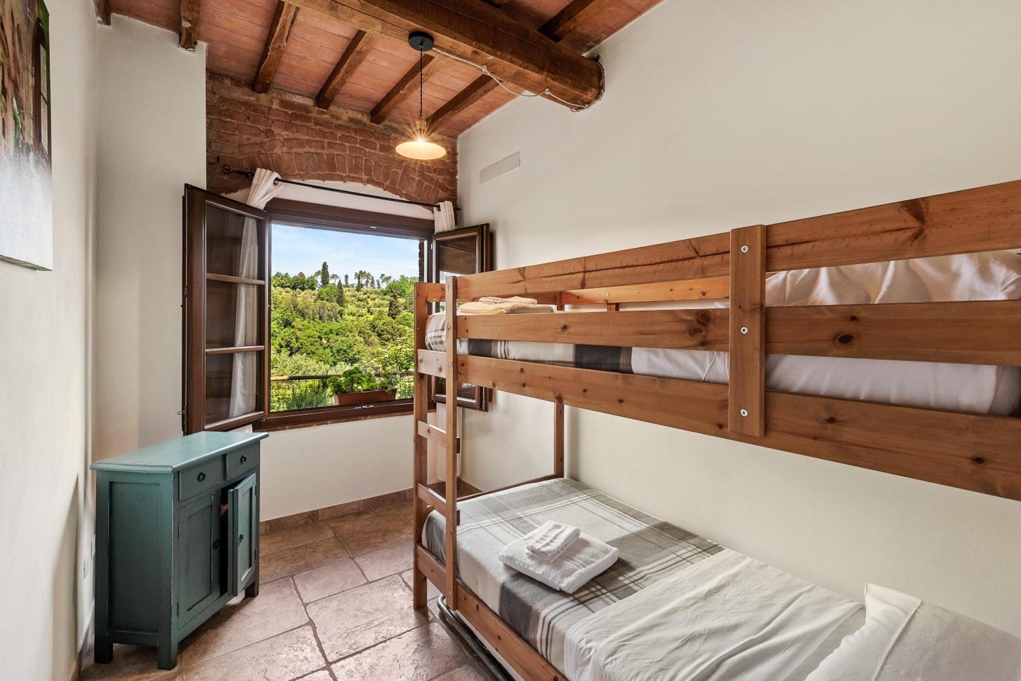 Holiday House Cuordinatura Apartment มนโตโปลิอินวัลดาร์โน ภายนอก รูปภาพ