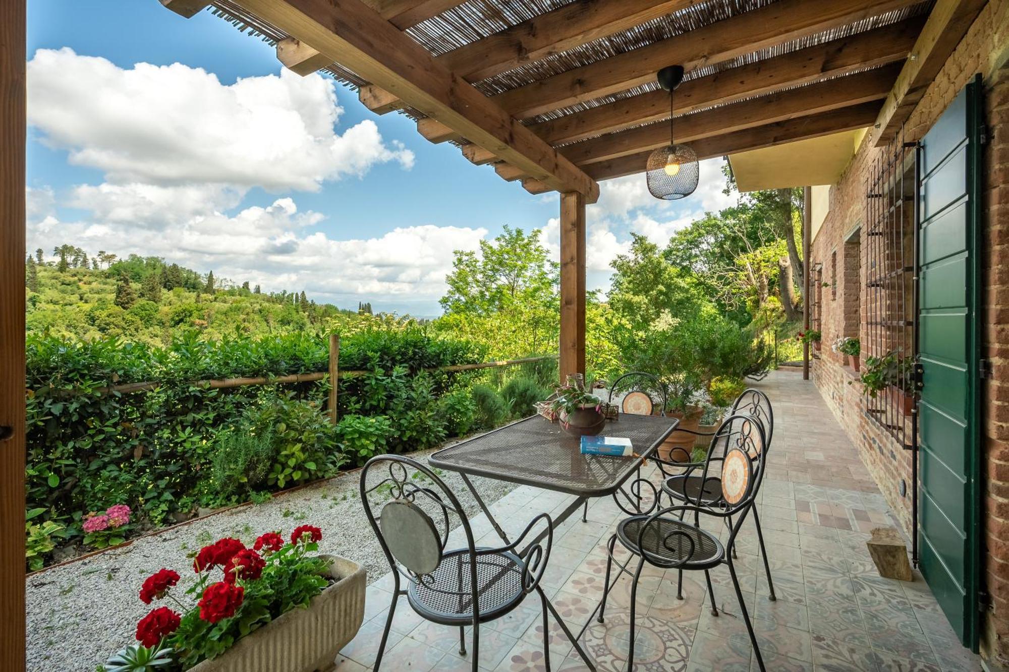 Holiday House Cuordinatura Apartment มนโตโปลิอินวัลดาร์โน ภายนอก รูปภาพ