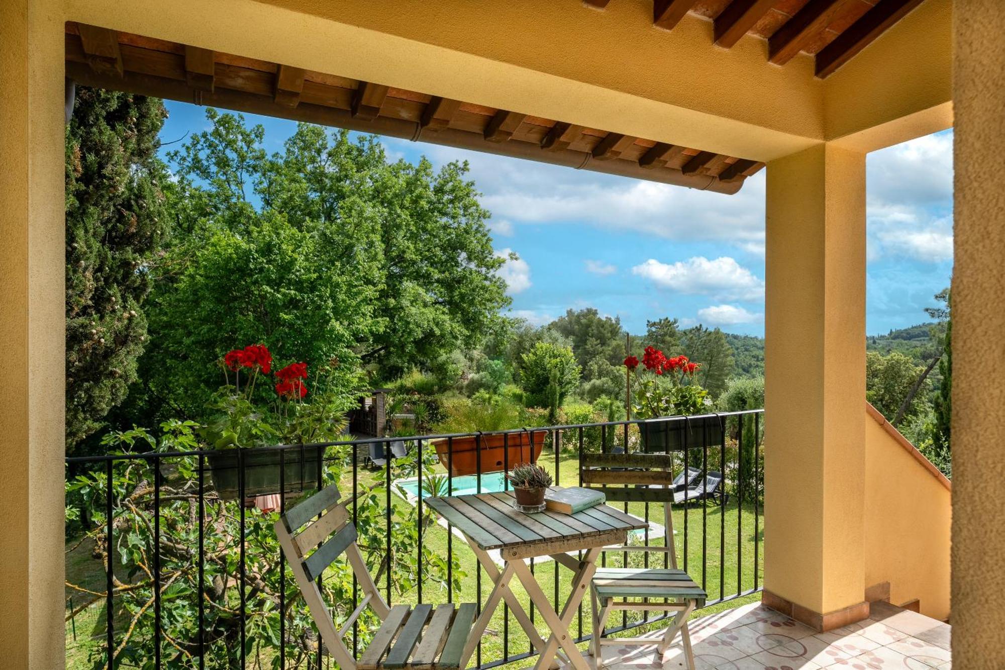 Holiday House Cuordinatura Apartment มนโตโปลิอินวัลดาร์โน ภายนอก รูปภาพ