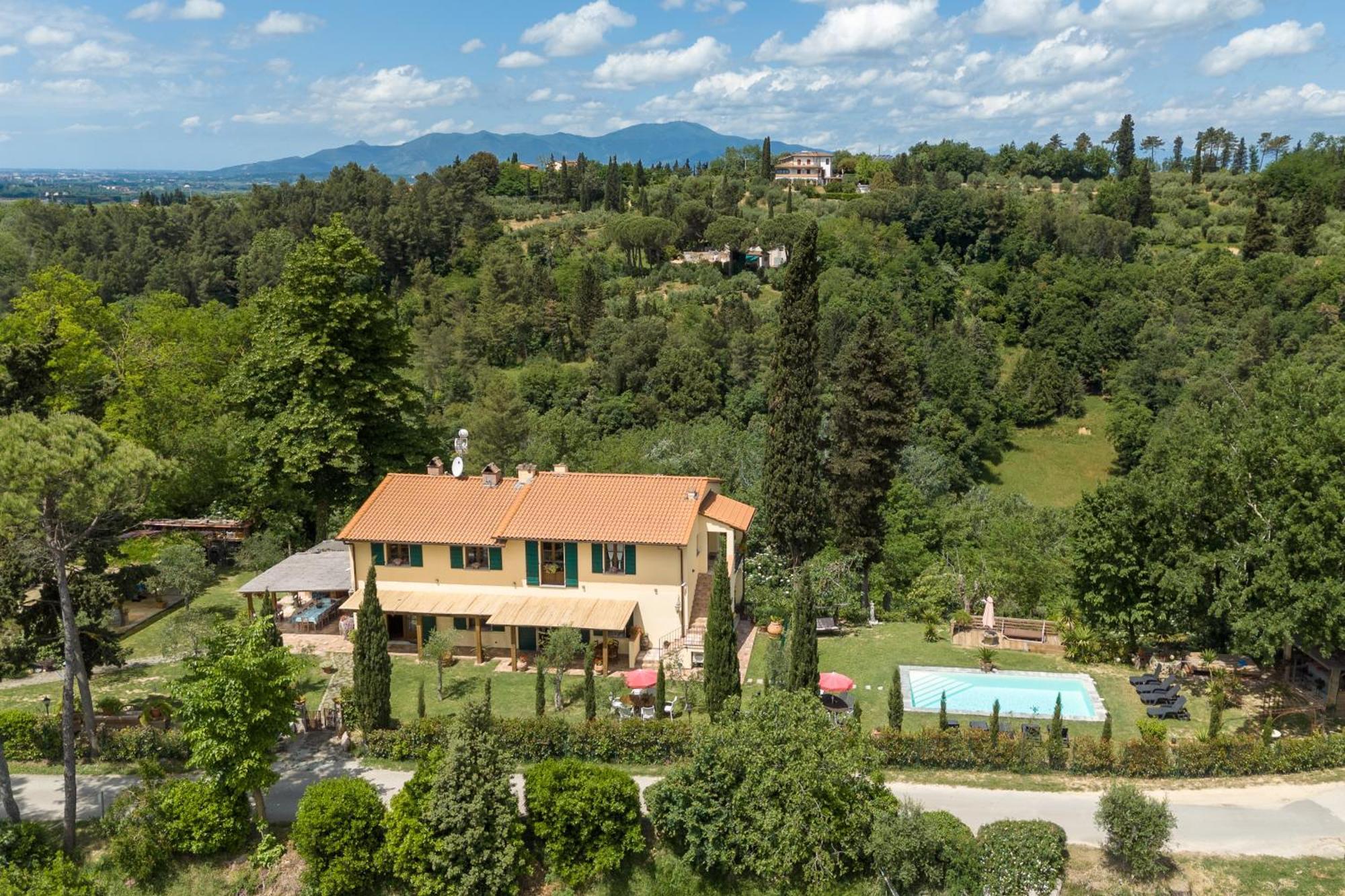Holiday House Cuordinatura Apartment มนโตโปลิอินวัลดาร์โน ภายนอก รูปภาพ