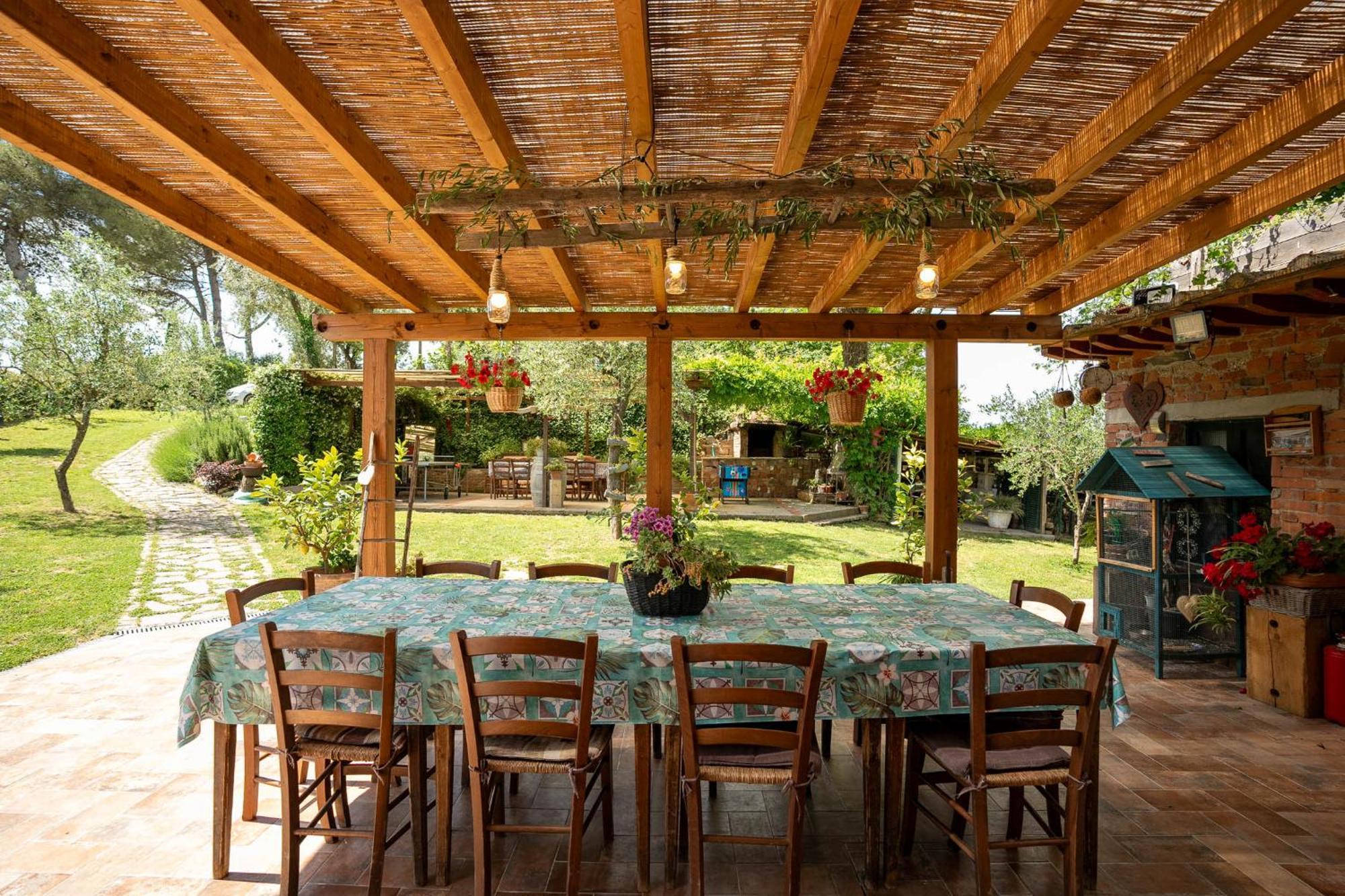 Holiday House Cuordinatura Apartment มนโตโปลิอินวัลดาร์โน ภายนอก รูปภาพ